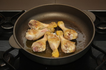 pollo in pentola