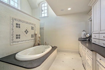 Master bath with large tub