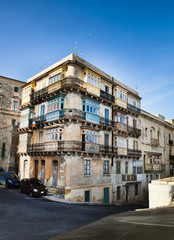 Obraz premium Typical Maltese building with balconies