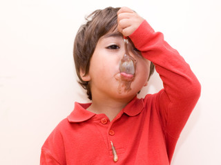 bambino lecca cucchiaino