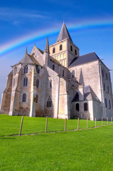 Fototapeta na wymiar Arc en ciel - Abbaye de Cerisy-La-Forêt