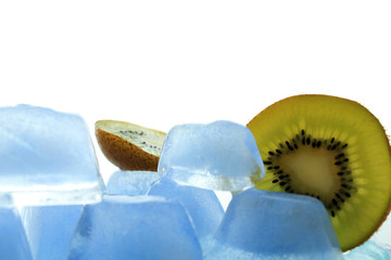 Eis und Kiwi