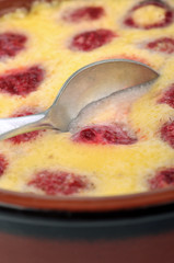 Les clafoutis aux framboises