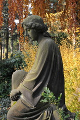 Sandsteinfigur Friedhof