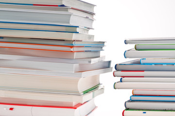 Stapel von Büchern. Freigestellt