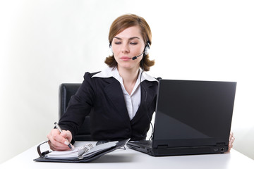 Sekretärin am Arbeitsplatz