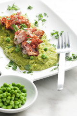 mashed peas with fried pancetta