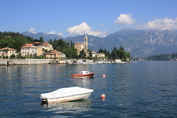 Boats in Como la