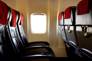 Airplane seat close window