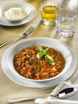 soupe à la tomate et à la viande