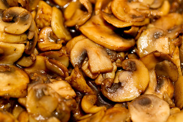 Geschmorte Champignons