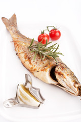 fish with lemon and cherry tomatoes