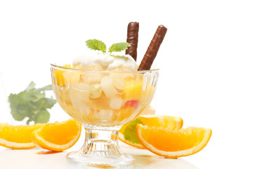 Fresh fruits salad with mint