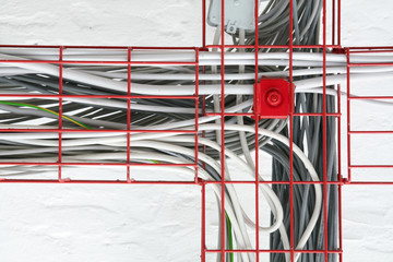Stromleitungen / Kabel