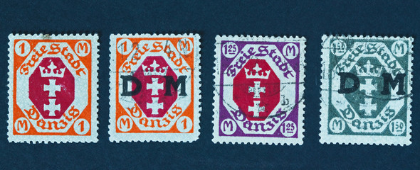4 timbres de Dantzig