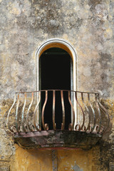 Maroder Balkon