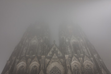 K&ouml;lner Dom im Nebel