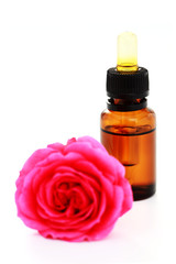Obraz na płótnie Canvas rose essential oil