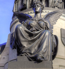 The O'Connell Monument  Close-up 1882 - Dublin, Ireland (Irland)