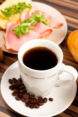 Frühstück Gesund Brötchen Kaffee Obst Salat