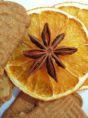 Orangenscheibe mit Anisstern