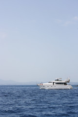 Obraz na płótnie Canvas Yacht on cruise