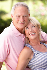Fototapeta premium Senior couple relaxing together in park