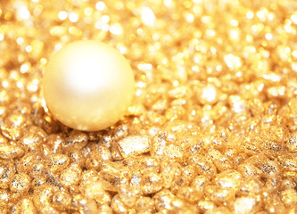 Perle und Gold - Weihnachtlicher Hintergrund
