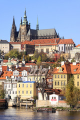 Fototapeta na wymiar View on the autumn Prague gothic Castle above River Vltava