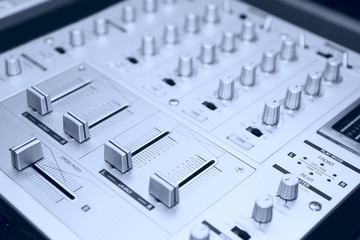 Sound mixer