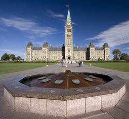 Parliament of Canada, heroes flame monument