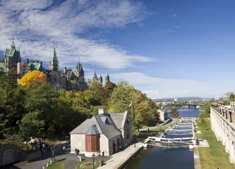 Fotobehang Rideau Canal locks and Parliament of Canada © vlad_g