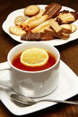thè con biscotti