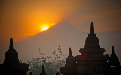 Fototapeta premium Borobudur temple at sunrise, Java, Indonesia