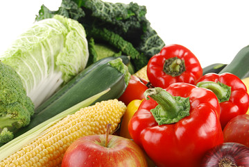 Composition with raw vegetables