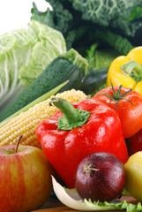 Composition with raw vegetables