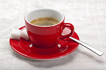 espresso in roter tasse