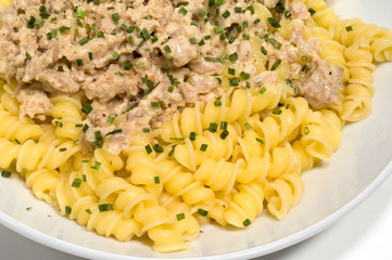 Pasta mit feiner Thunfisch-Sahne-Soße