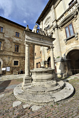 Obraz premium toscana montepulciano piazza del duomo