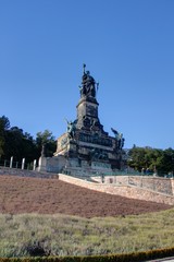 Fototapeta na wymiar pomnik niemiecki zmarłych