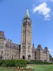 Fotobehang Canadian Parliament and flowers, Ottawa © vlad_g