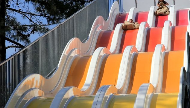 glissade sur les toboggans