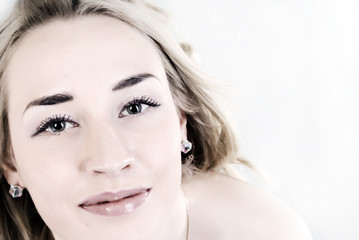 Naklejka premium Portrait of a young girl smiling