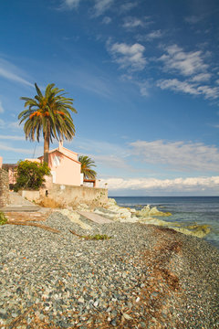 plage corse (village de miomo)