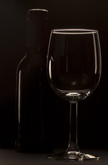 Weinflasche mit Glas