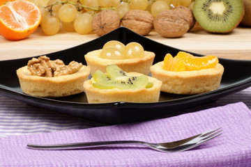 Mini fruit tarts
