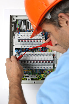 Electricien d&eacute;pannage &agrave; domicile