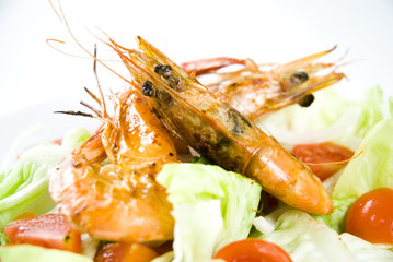Shrimps with fresh vegetables