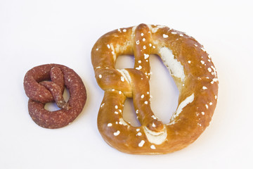 Laugen- und Wurstbreze