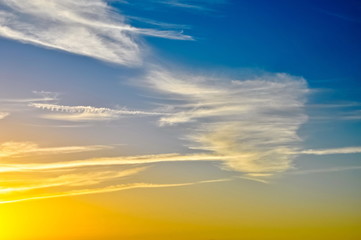 Fototapeta premium Sonne und Wolken